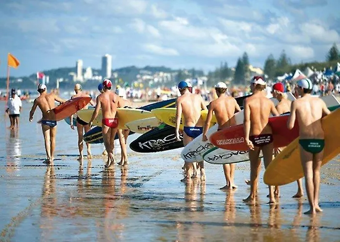 Surfers International Apartments