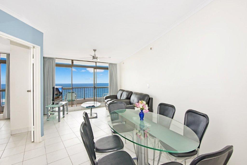 Surfers International Aparthotel 3*